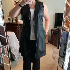 Super cute & in excellent condition Lisa Rinna Collection long faux leather vest